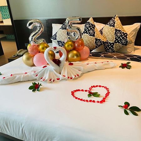 Karon Sea View Beach Apartment ภายนอก รูปภาพ